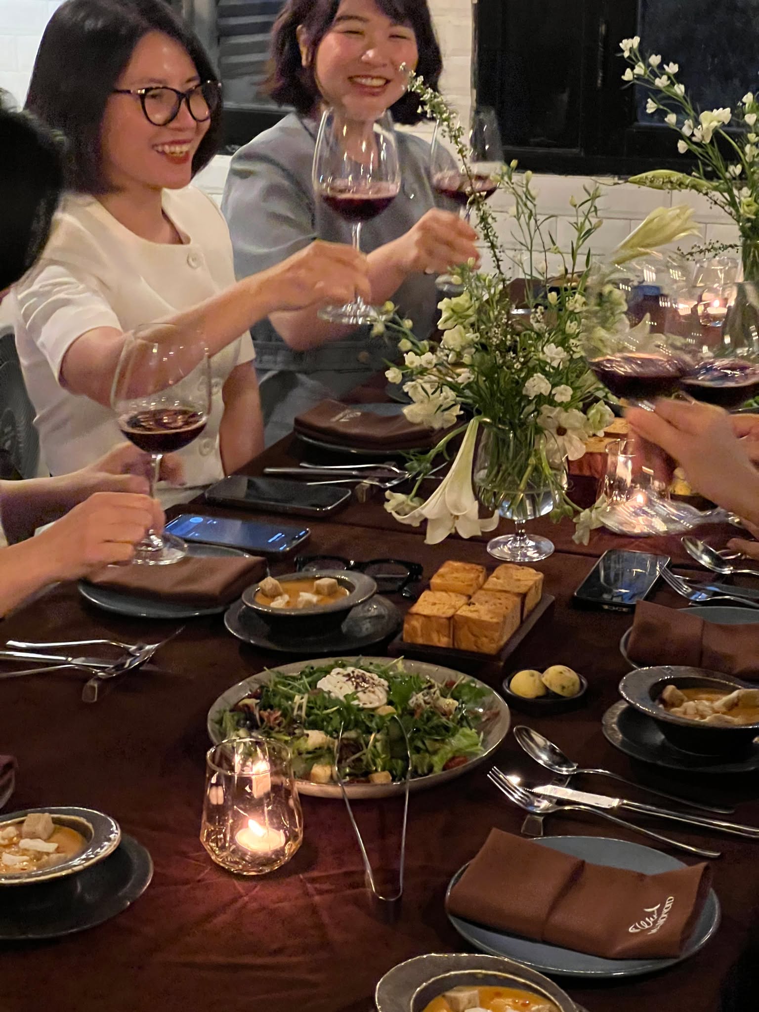 Một Bữa Tiệc Ngập Tràn Hương Hoa Ngày Hạ – Tại Salmonoid