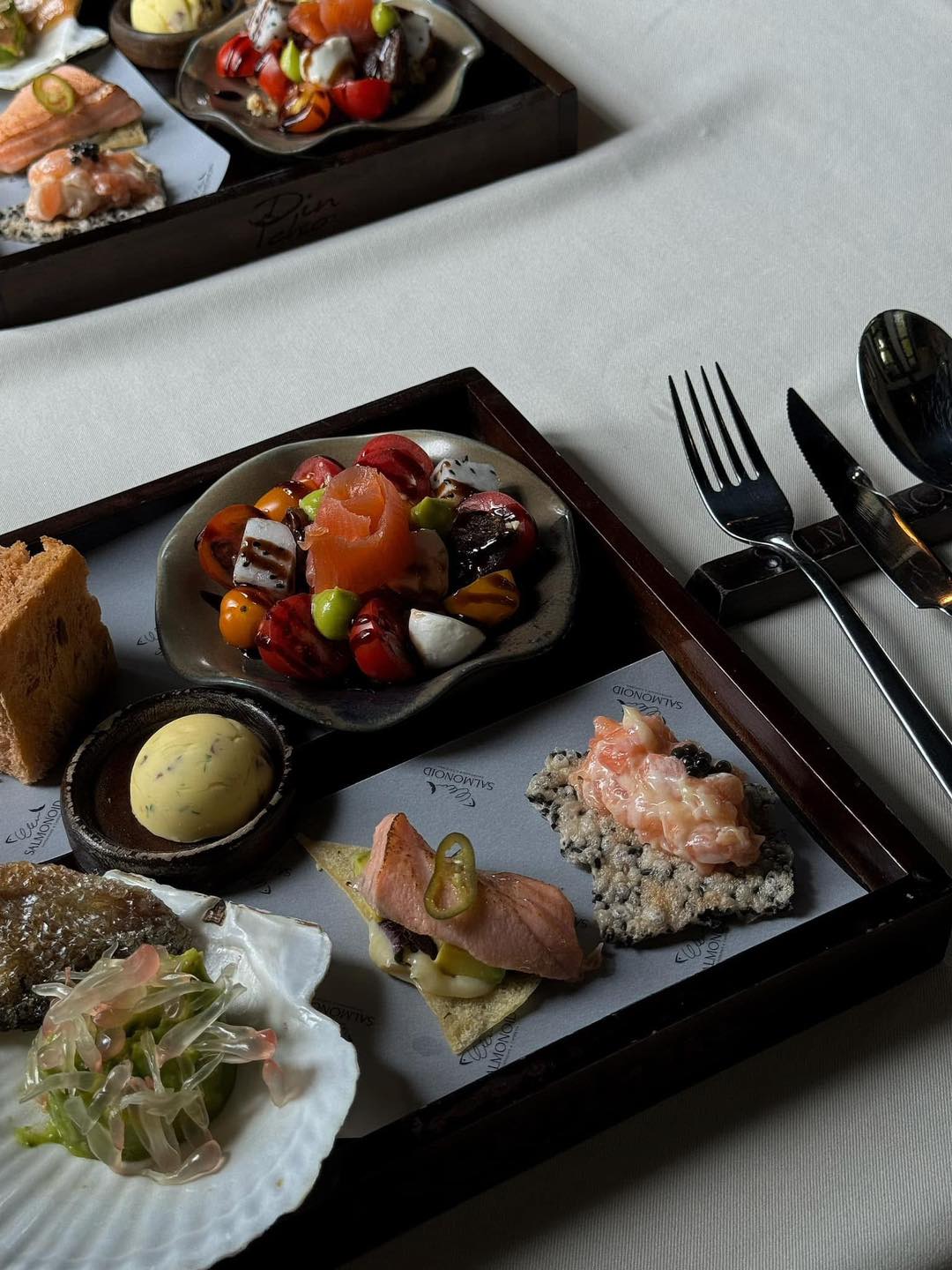 Everything in a Lunch Set | Salmonoid