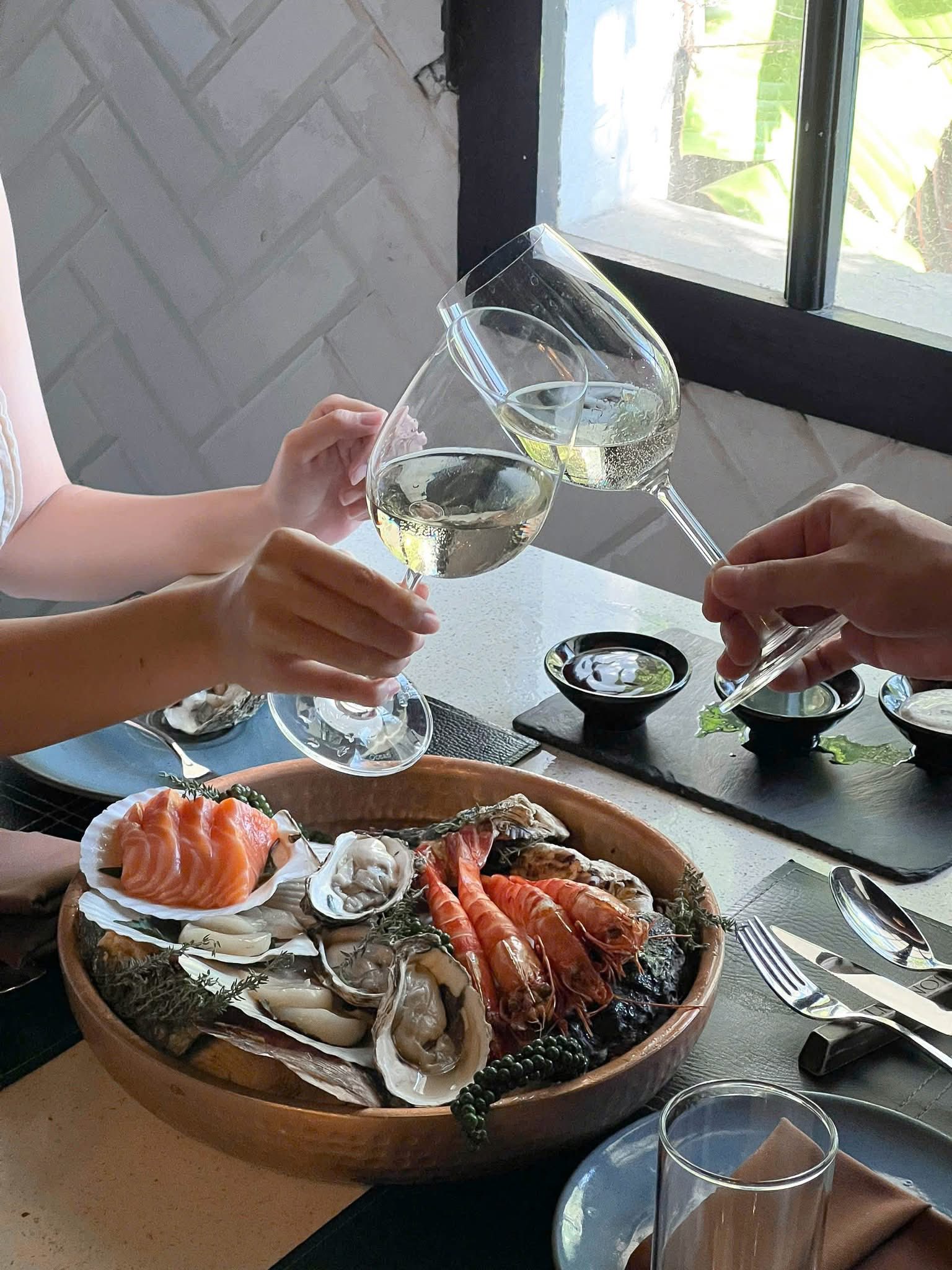 Lời Mời Gọi Đầy Cảm Hứng từ Biển Cả – Tại Salmonoid