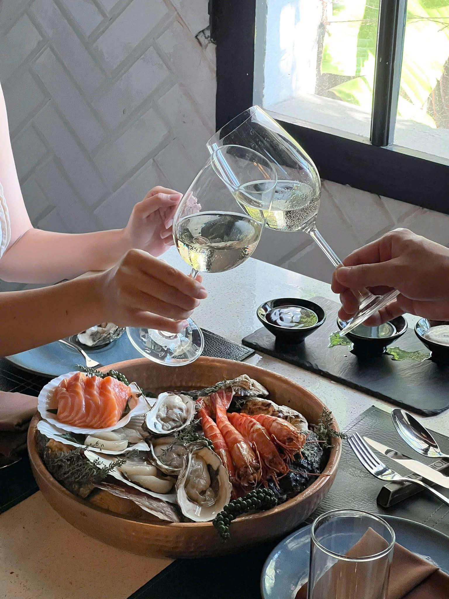 Cuối Tuần Ngắn, Đâu Cần Rong Ruổi về những Vùng Biển Xa — photo 3