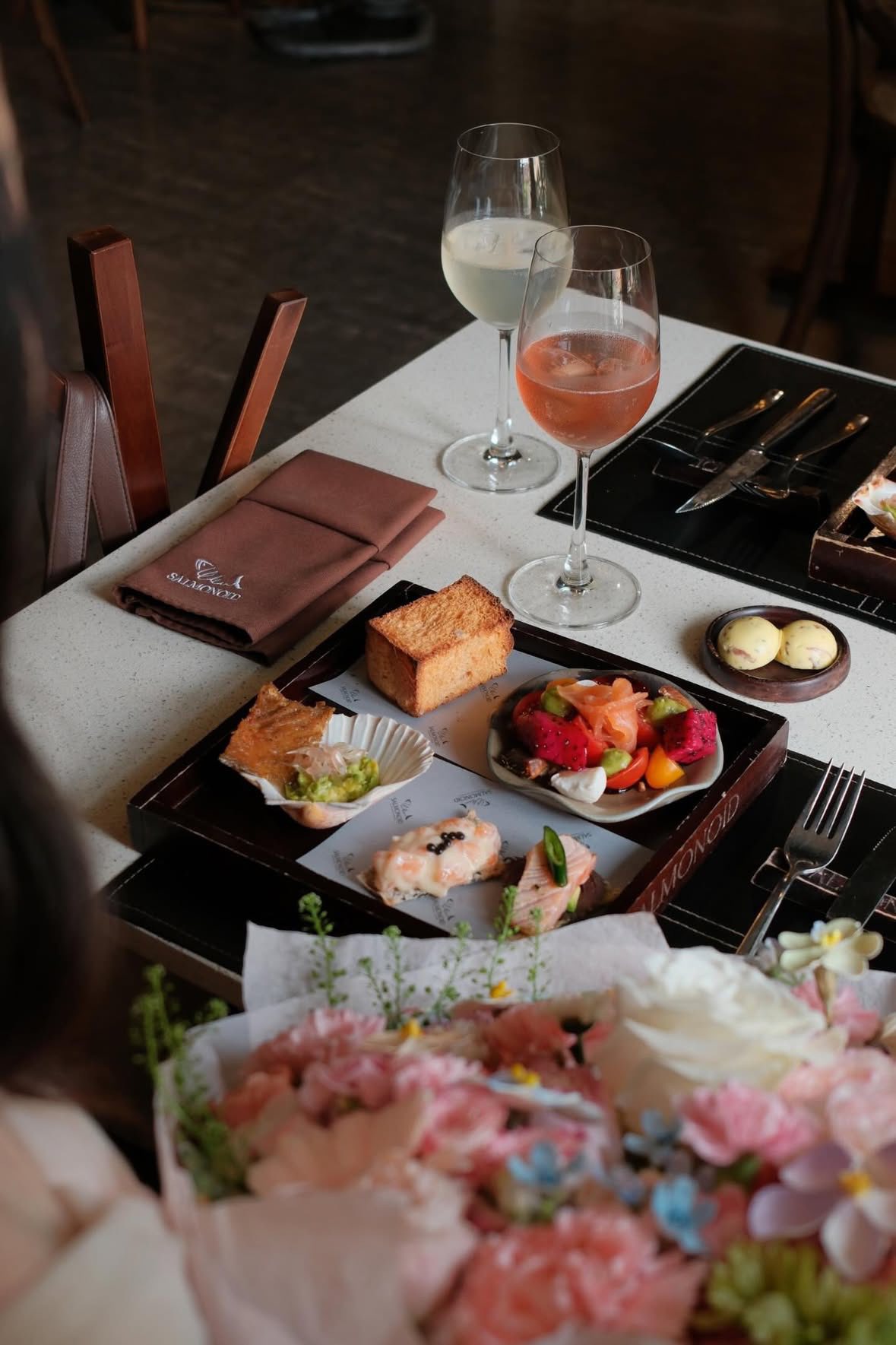 Bữa Trưa Không Vội - Giữ Lại Chút Cuối Tuần – Tại Salmonoid — photo 4