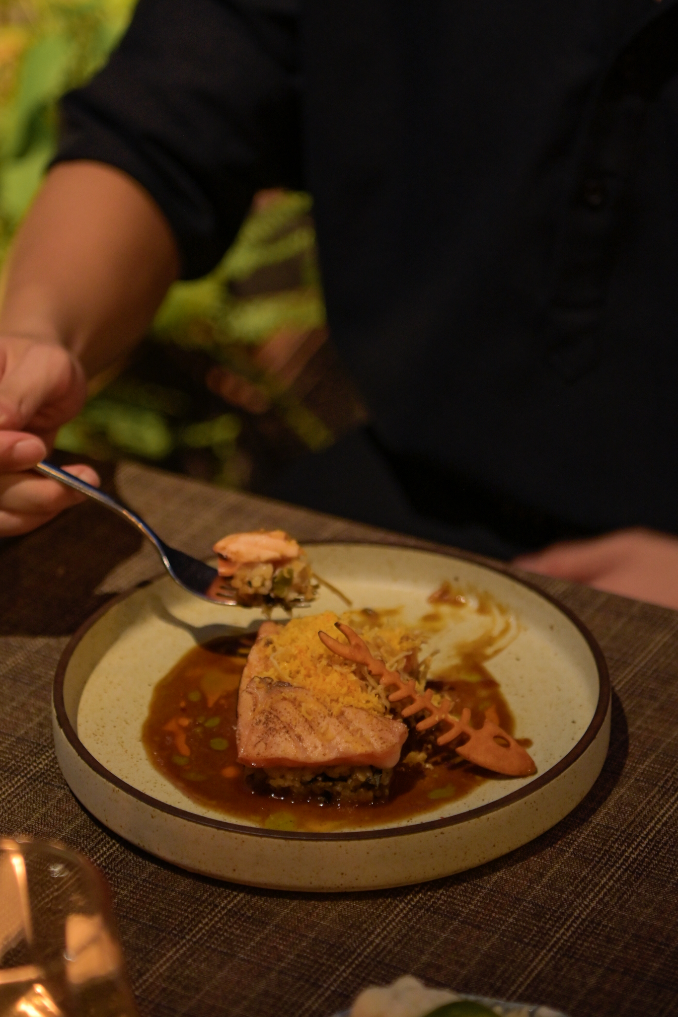 Vườn Thu trong Veo Dưới Ánh Đèn – Tại Salmonoid — photo 3