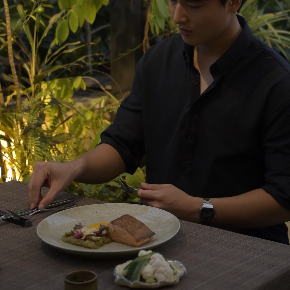 A tranquil garden ideal for a tender dinner | Salmonoid — photo 3