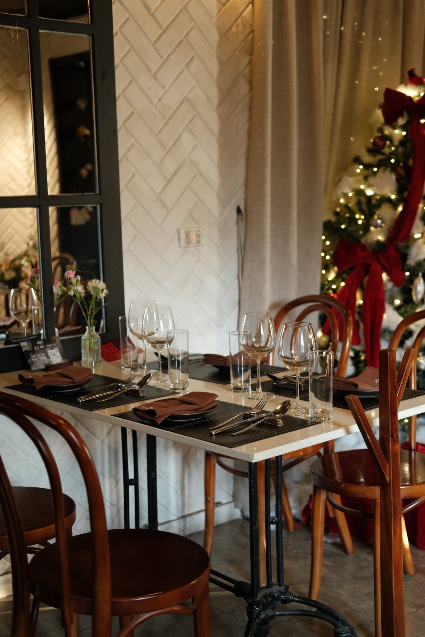 A Gentle Touch of Christmas at Salmonoid — photo 2