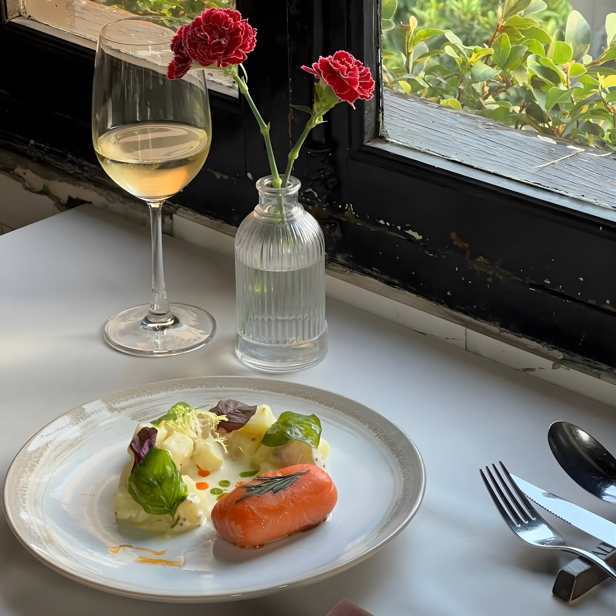 Gói Trọn Mùa Xuân trong Bữa Trưa Đầu Năm – Tại Salmonoid — photo 2