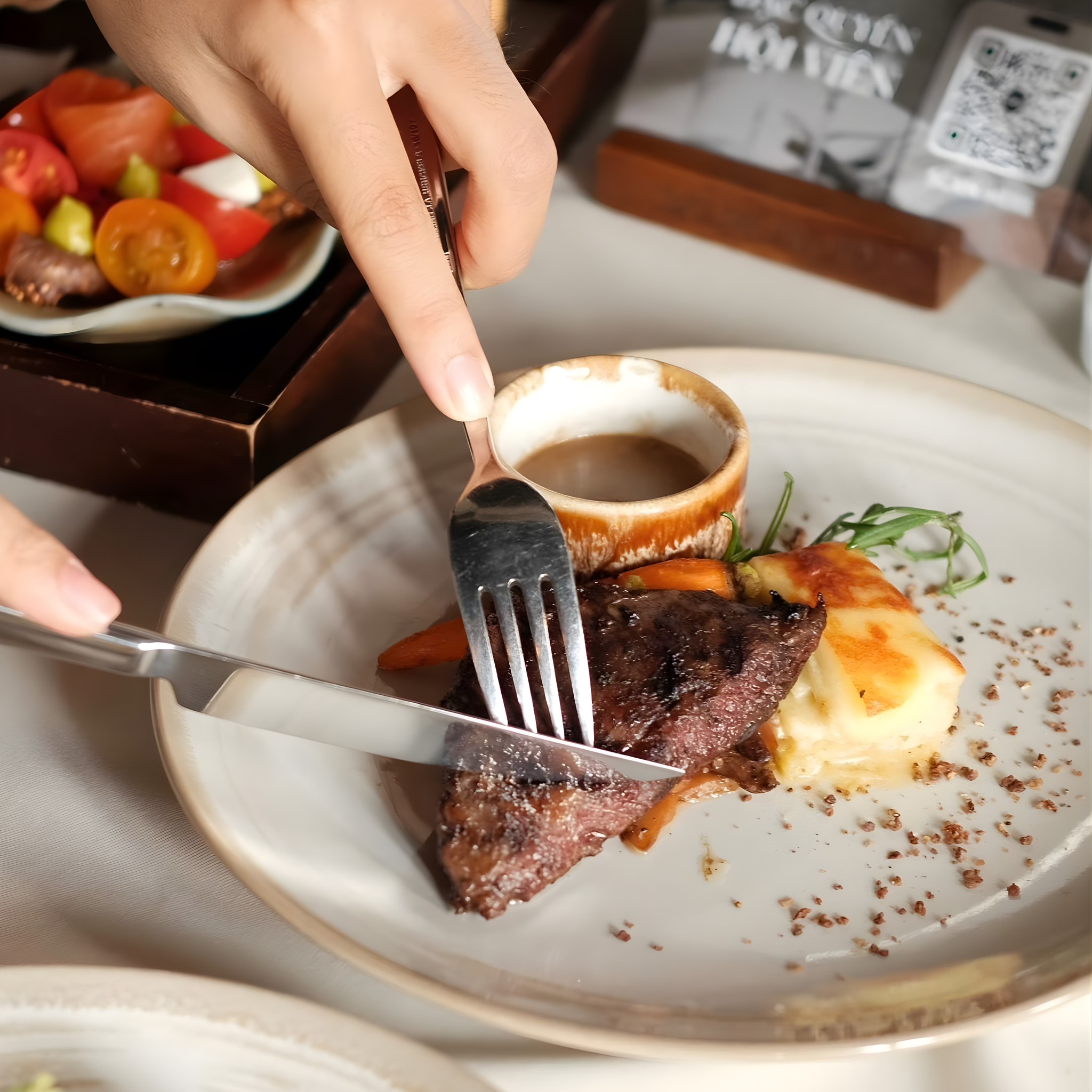 Gói Trọn Mùa Xuân trong Bữa Trưa Đầu Năm – Tại Salmonoid — photo 4