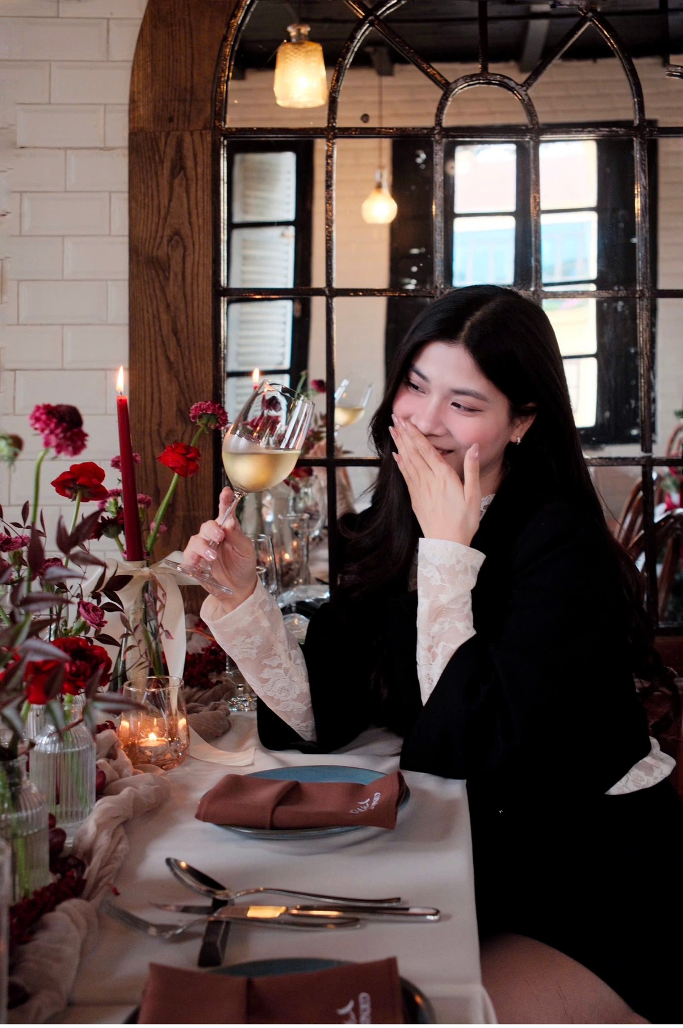 A Table for Her at Salmonoid