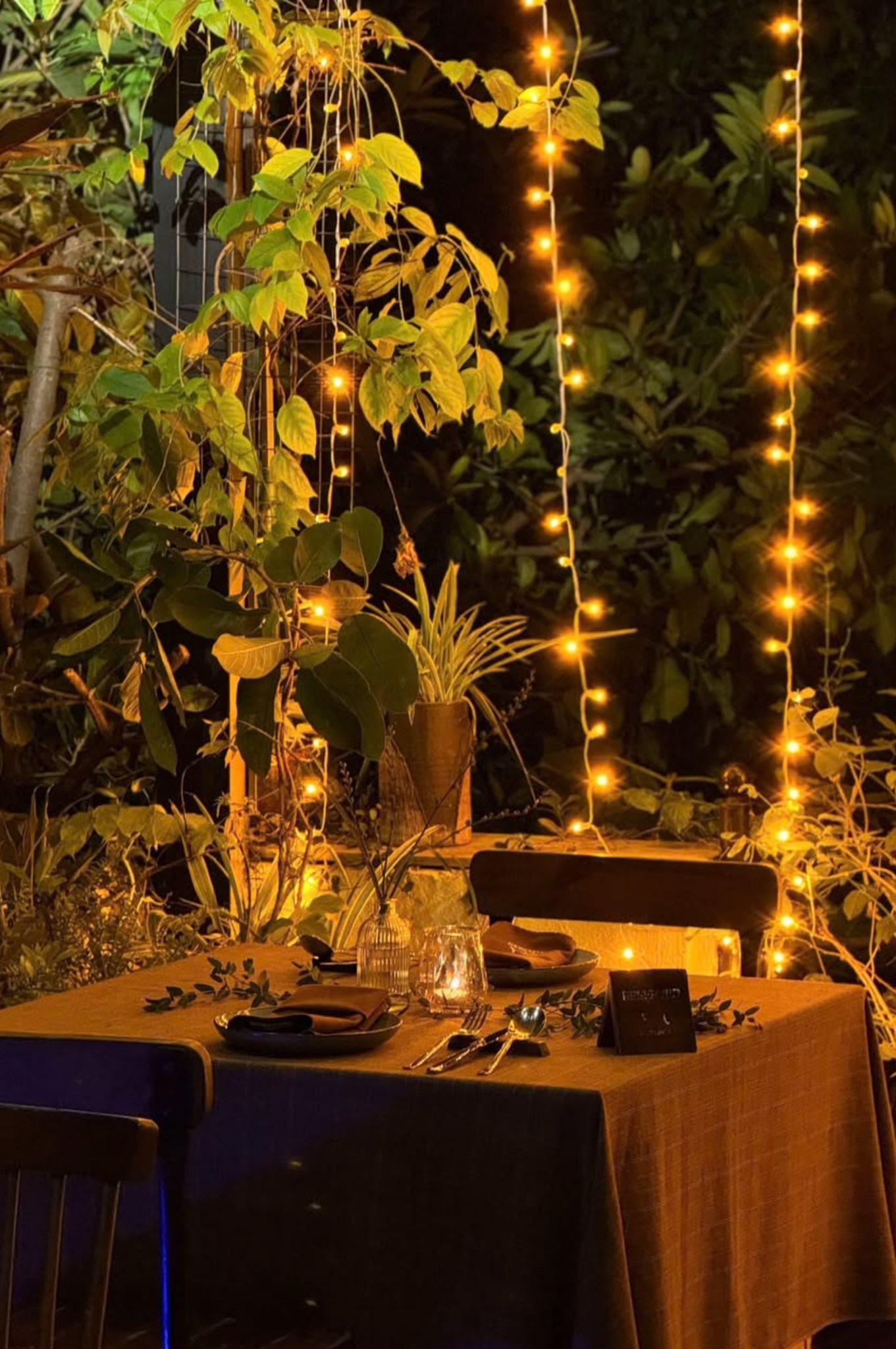 A hidden garden rendezvous | Salmonoid