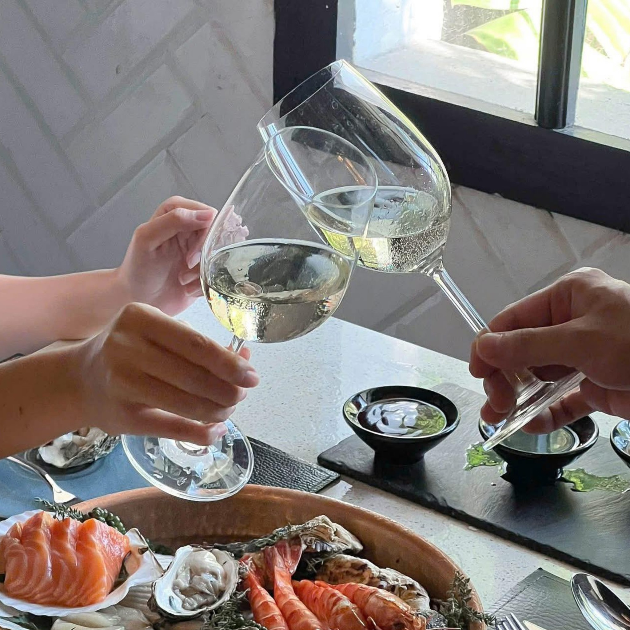 Nhẹ một Chút, cho những Ngày Chạm Hè – Tại Salmonoid — photo 3