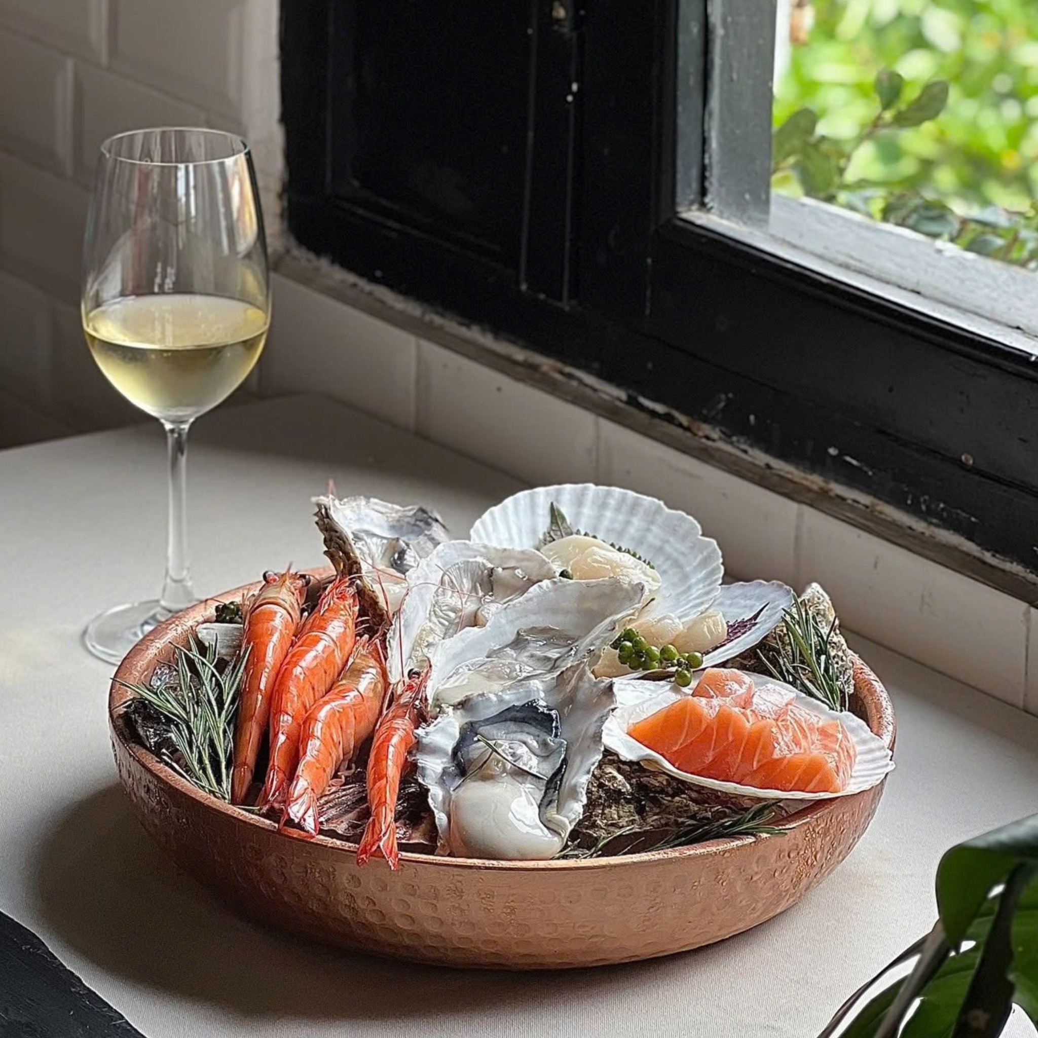 Nhẹ một Chút, cho những Ngày Chạm Hè – Tại Salmonoid — photo 2