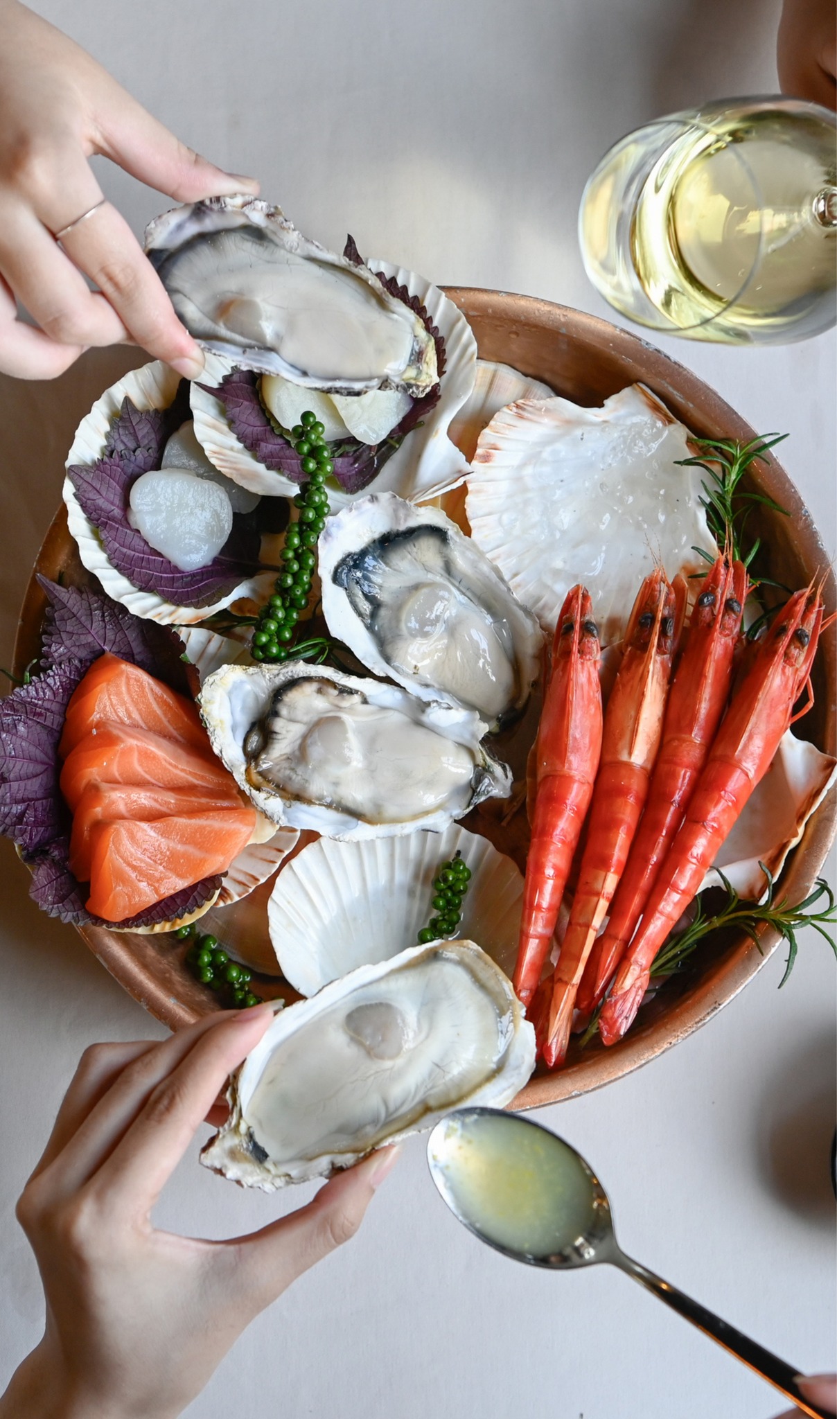 Nhẹ một Chút, cho những Ngày Chạm Hè – Tại Salmonoid